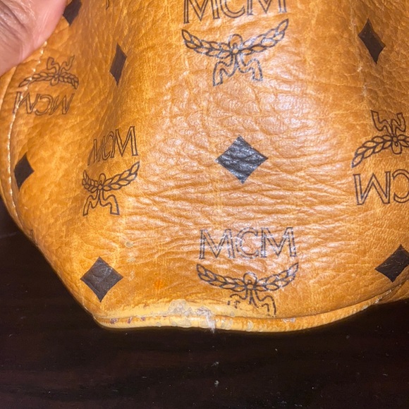 MCM reversible bag - Picture 5 of 13
